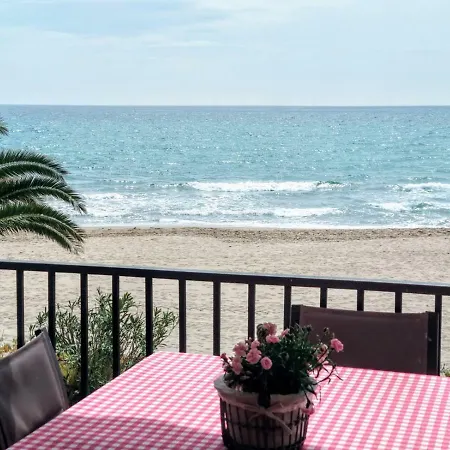 Дом отдыха Paraiso Frente Al Mar Apto Duplex Комарруга