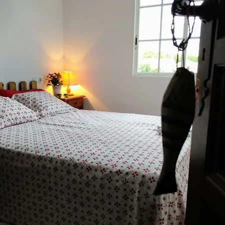 Дом отдыха Paraiso Frente Al Mar Apto Duplex Комарруга